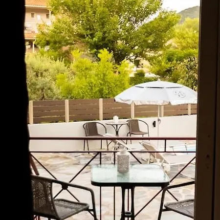 Stefanos & Zenia's Apartment2 -nydri נידרי